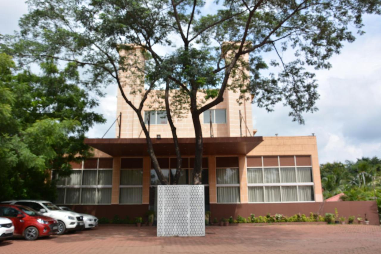 The Grand Neelam Hotel Rāipur Exterior foto
